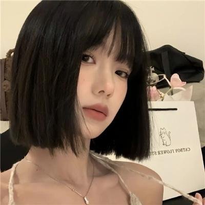 北极百货的秋乃小姐